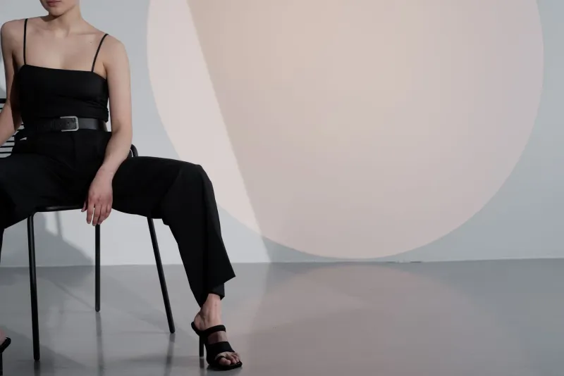 The Power of the Pause: How Truly Elegant Women Style Themselves Through Restraint